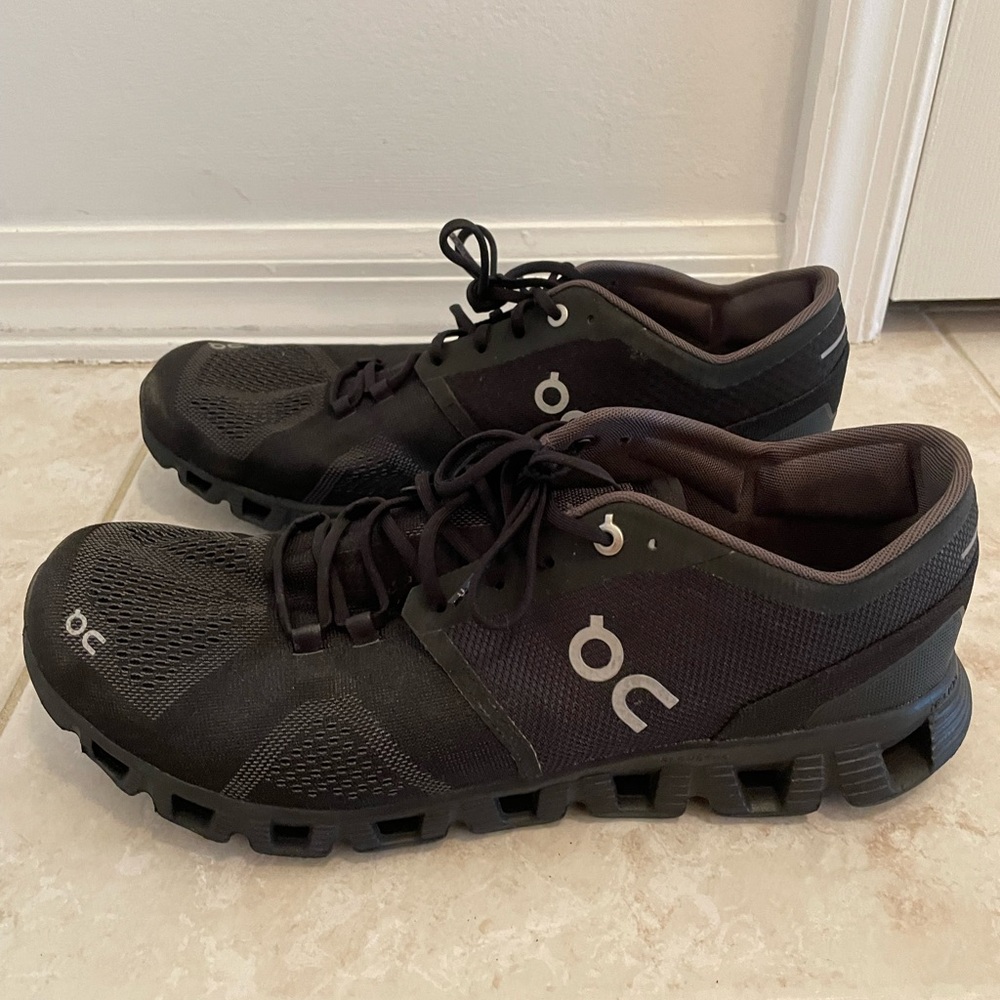On Cloud X Men's Running Shoes, Black/Asphalt Size 11